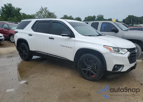 2018 Chevrolet Traverse Premier z USA, uszkodzony, nr VIN 1GNEVJKW9JJ125161